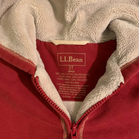 LL Bean Super warm and cozy sweatshirt in red - Picture 3 of 5